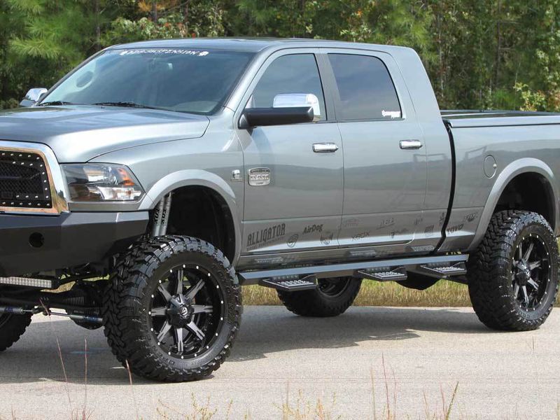 IRC99110&IRC99528 Iron Cross Wheel To Wheel HD Steps Running Board